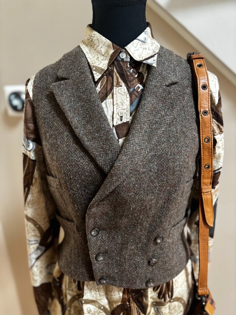 Ralph Lauren Women’s Double Breasted 100% Wool Brown Tweed Vest Size 8 Y2K